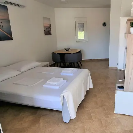 Apartment Sunce I Premantura