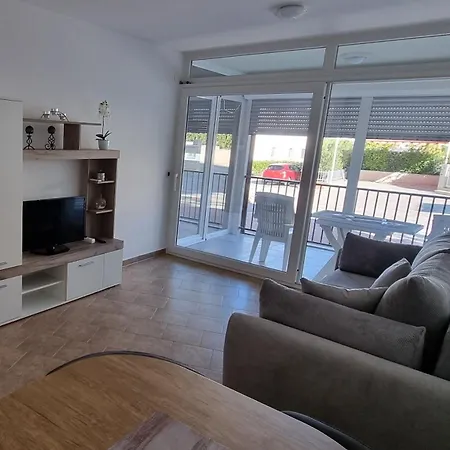 Apartment Sunce I Premantura
